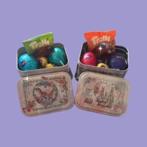Small Easter tins with eggs